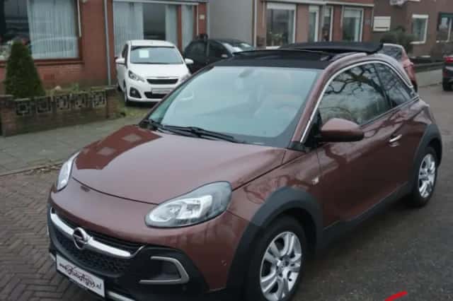 Opel Adam (2016) thumbnail 1