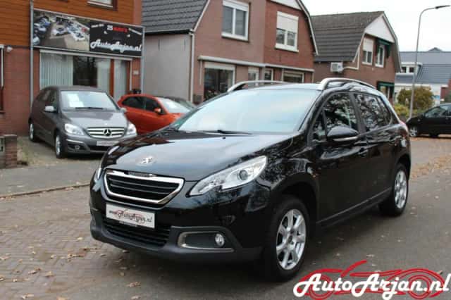 Peugeot 2008 (2015) thumbnail 2