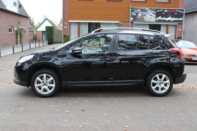 Peugeot 2008 (2015) thumbnail 3