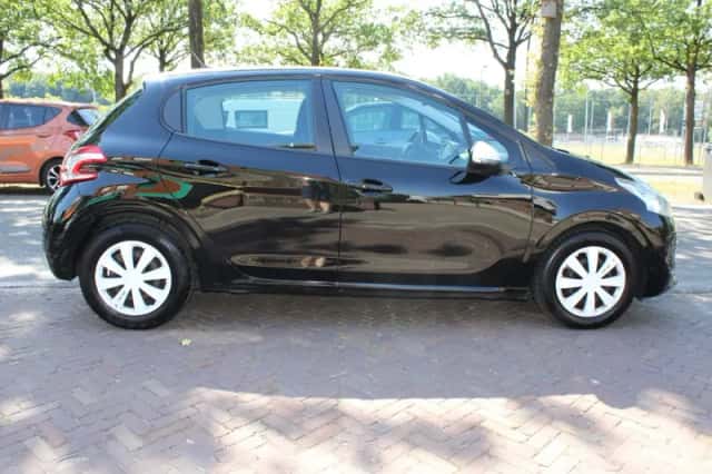 Peugeot 208 (2014) thumbnail 5