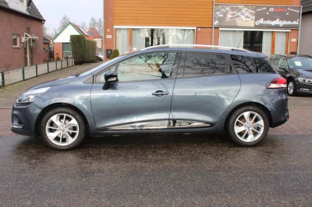 Renault Clio (2017) thumbnail 3