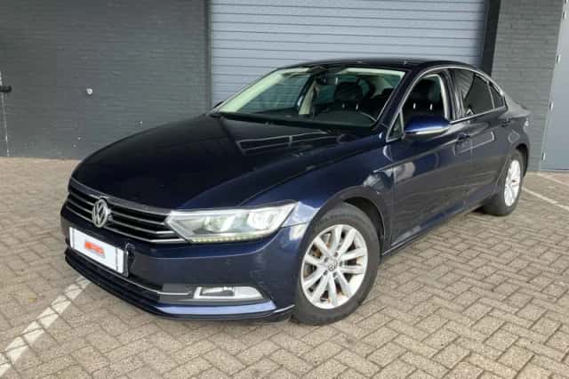 Volkswagen Passat (2015) thumbnail 1