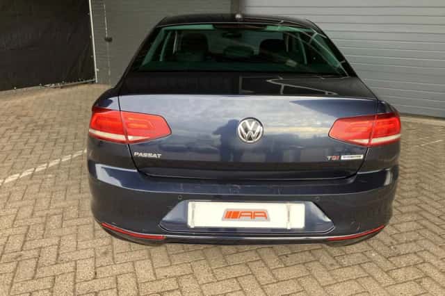 Volkswagen Passat (2015) thumbnail 5