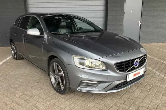 Volvo V60 (2015) thumbnail 2