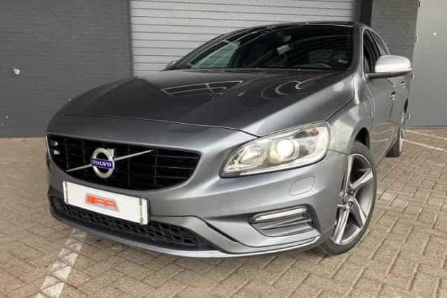 Volvo V60 (2015) thumbnail 4