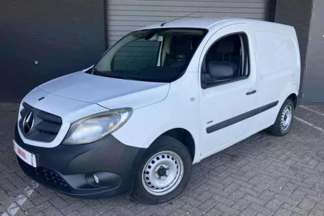 Mercedes-Benz Citan (2016) thumbnail 1