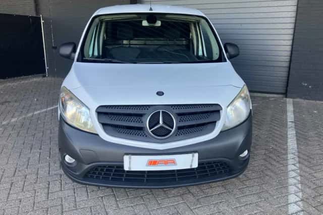 Mercedes-Benz Citan (2016) thumbnail 3
