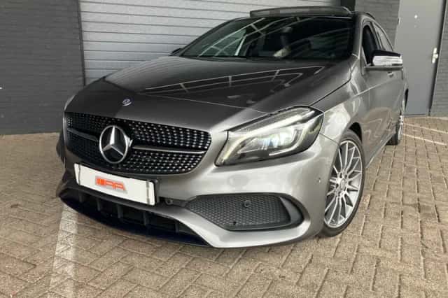 Mercedes-Benz A-Klasse (2016) thumbnail 3