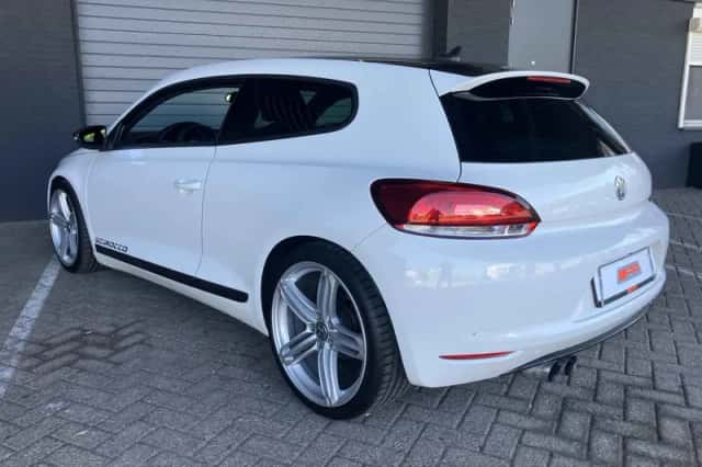 Volkswagen Scirocco (2009) thumbnail 6