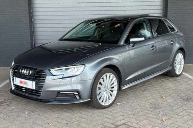 Audi A3 (2016) thumbnail 1