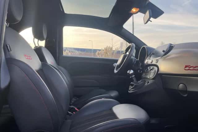 Fiat 500 (2021) thumbnail 2