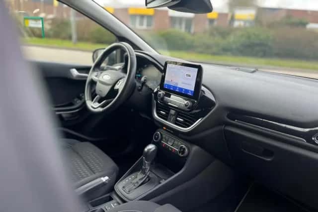 Ford Fiesta (2021) thumbnail 3