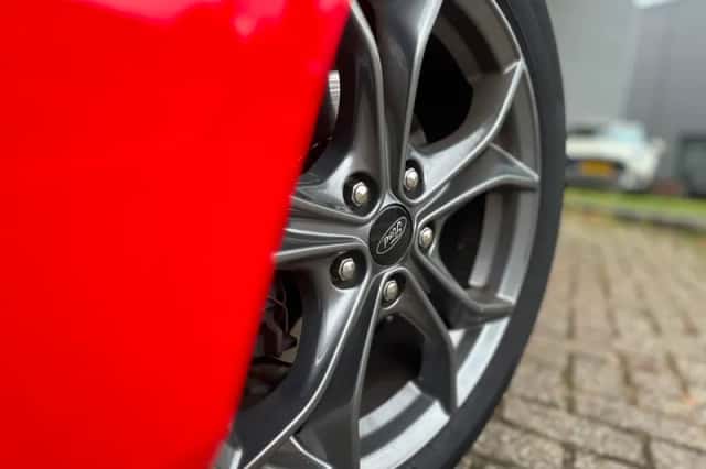 Ford Focus (2021) thumbnail 5