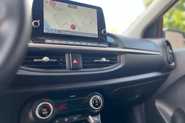 Kia Picanto (2021) thumbnail 3