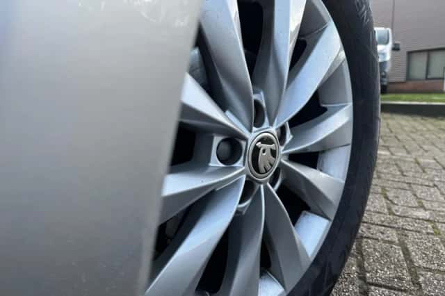 Škoda Kamiq (2021) thumbnail 6