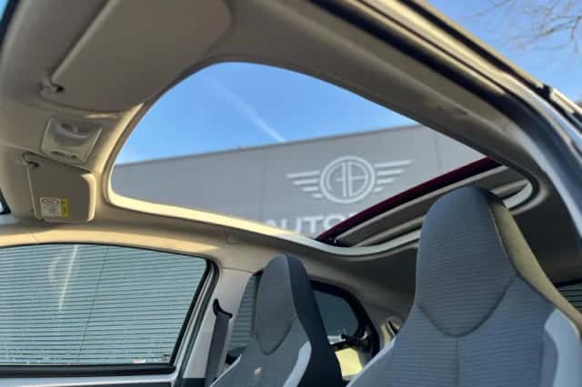 Toyota Aygo (2022) thumbnail 3