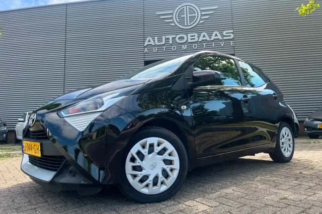 Toyota Aygo (2020) thumbnail 1