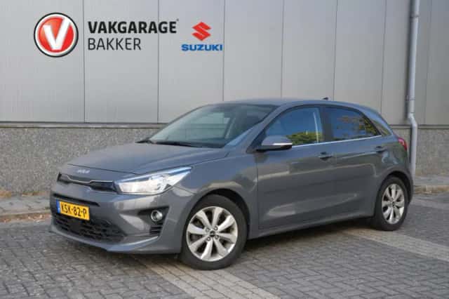 Kia Rio (2022) thumbnail 1