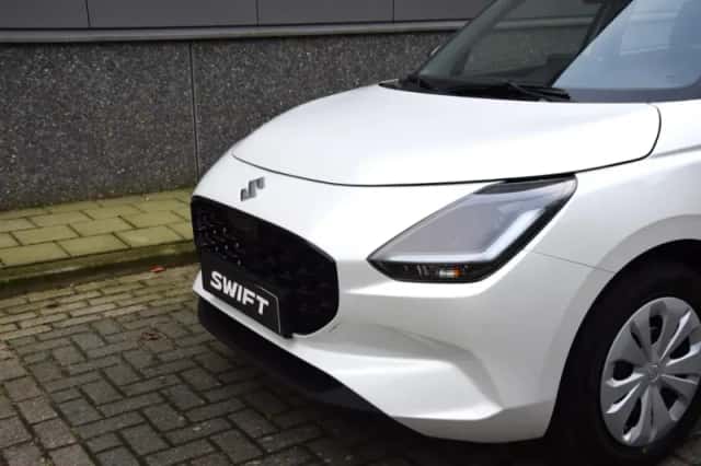 Suzuki Swift (2026) thumbnail 3
