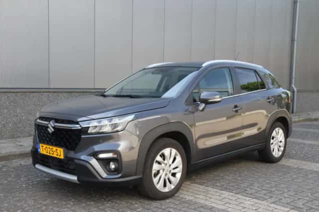 Suzuki S-Cross (2023) thumbnail 2