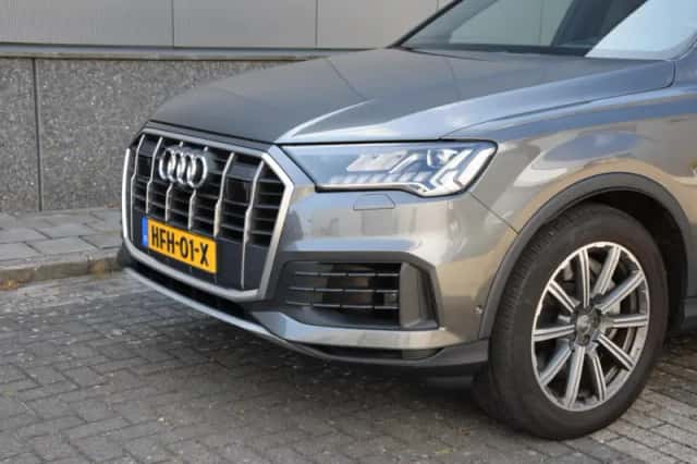 Audi Q7 (2020) thumbnail 3
