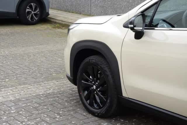 Suzuki S-Cross (2026) thumbnail 6
