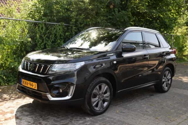 Suzuki Vitara (2023) thumbnail 2
