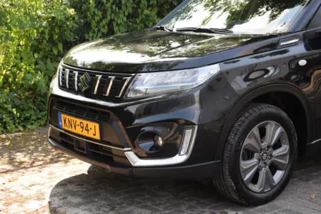 Suzuki Vitara (2023) thumbnail 3