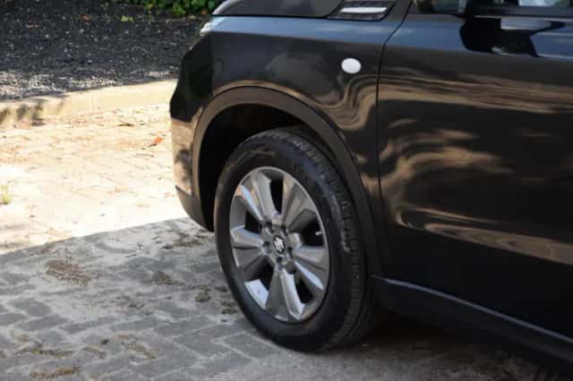 Suzuki Vitara (2023) thumbnail 6
