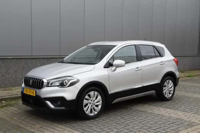 Suzuki S-Cross (2018) thumbnail 2