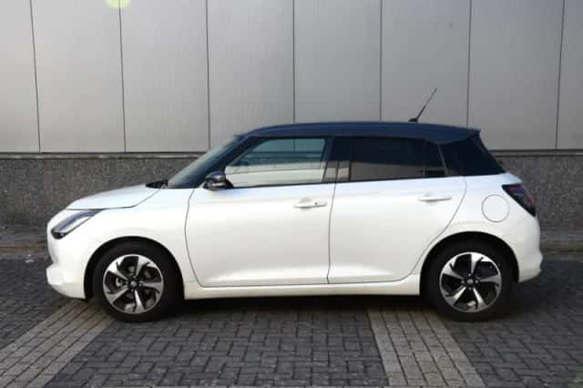 Suzuki Swift (2025) thumbnail 4