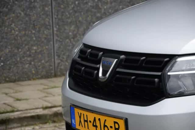 Dacia Sandero (2018) thumbnail 4