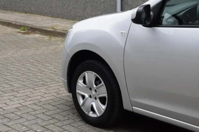 Dacia Sandero (2018) thumbnail 6