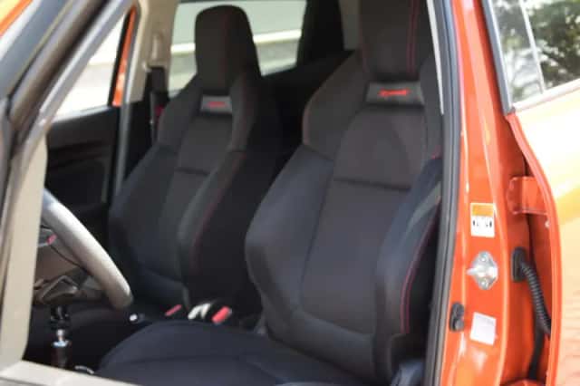 Suzuki Swift (2022) thumbnail 3