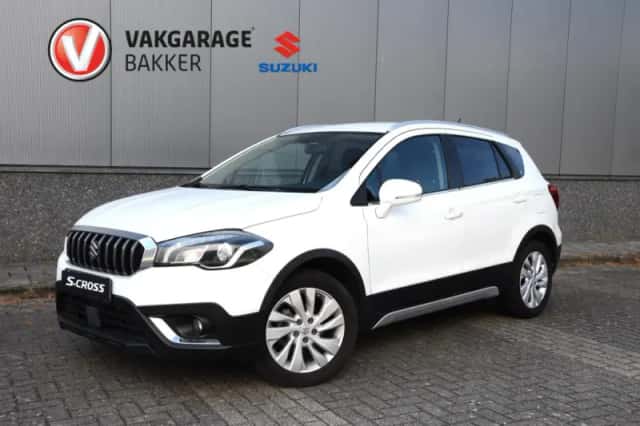 Suzuki S-Cross (2018) thumbnail 1