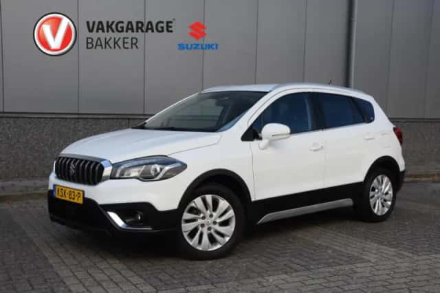 Suzuki S-Cross (2018) thumbnail 1