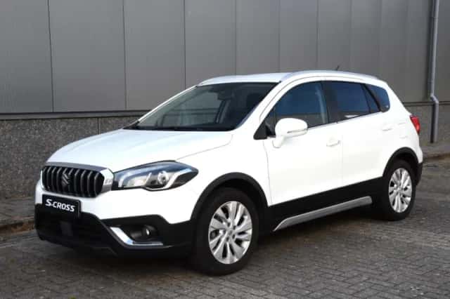 Suzuki S-Cross (2018) thumbnail 2