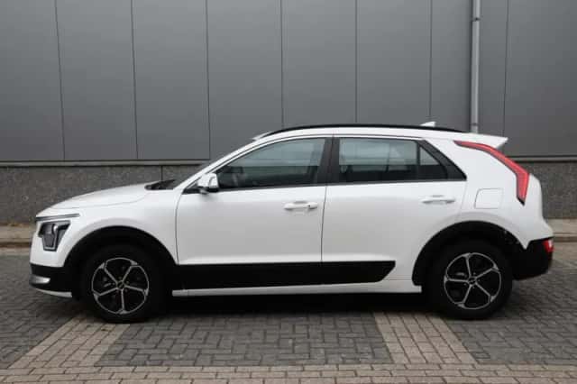 Kia Niro (2022) thumbnail 4