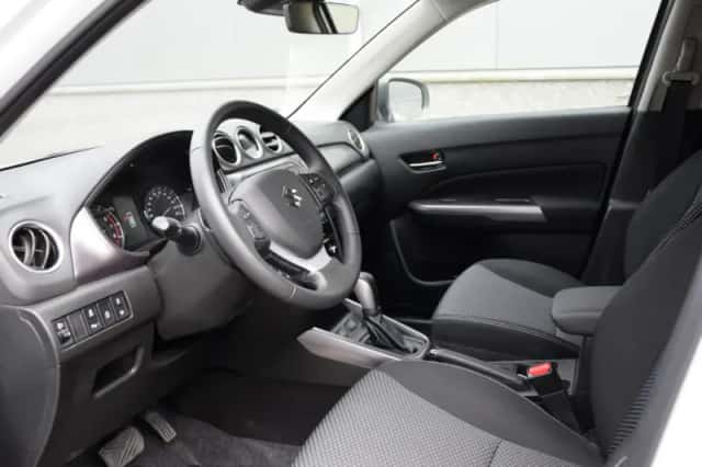 Suzuki Vitara (2025) thumbnail 3