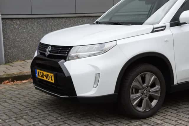 Suzuki Vitara (2025) thumbnail 3