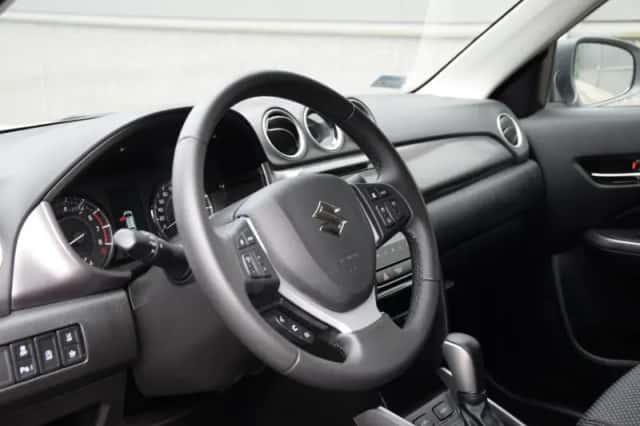 Suzuki Vitara (2025) thumbnail 5