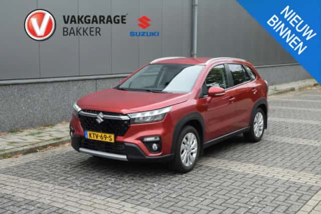 Suzuki S-Cross (2024) thumbnail 1