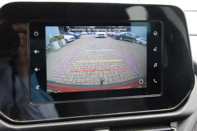 Suzuki S-Cross (2024) thumbnail 6