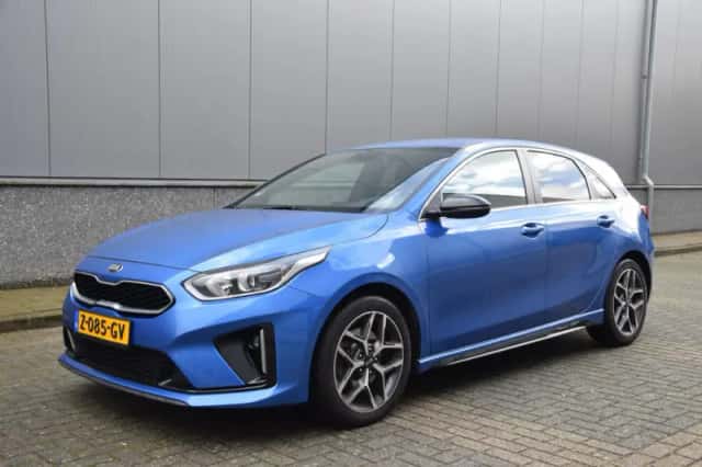 Kia Ceed (2021) thumbnail 2