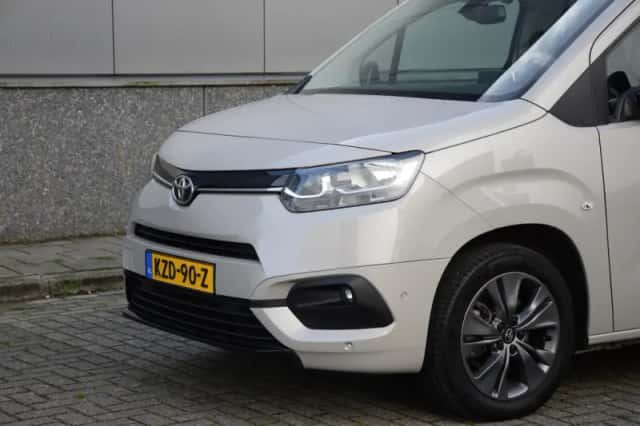 Toyota ProAce City Verso (2022) thumbnail 3