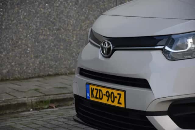 Toyota ProAce City Verso (2022) thumbnail 4