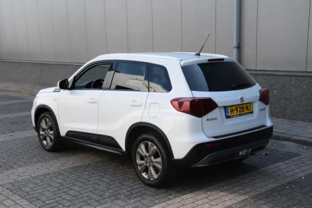 Suzuki Vitara (2019) thumbnail 2