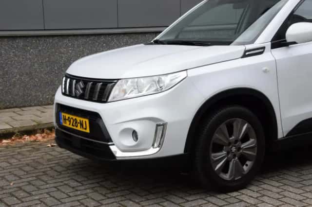 Suzuki Vitara (2019) thumbnail 3