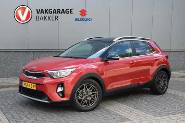 Kia Stonic (2020) thumbnail 1