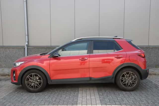 Kia Stonic (2020) thumbnail 4